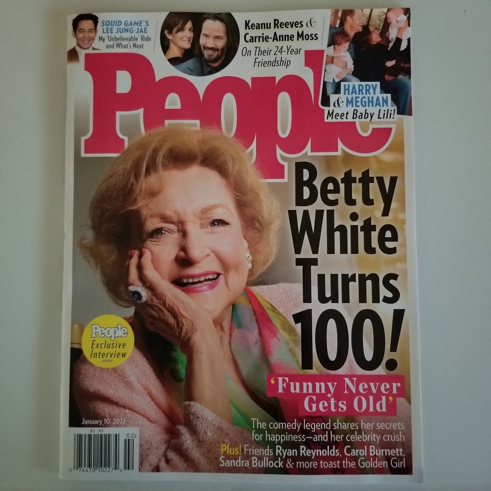 Betty White People Magazine January 2022 100th Birthday Issue No Label - Picture 3 of 7